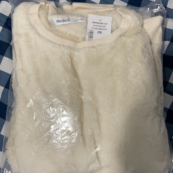 Fall / Spring sweater - Picture 3 of 3